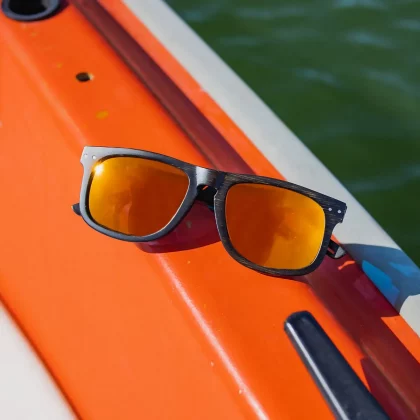 orange, verspiegelte Sonnenbrille